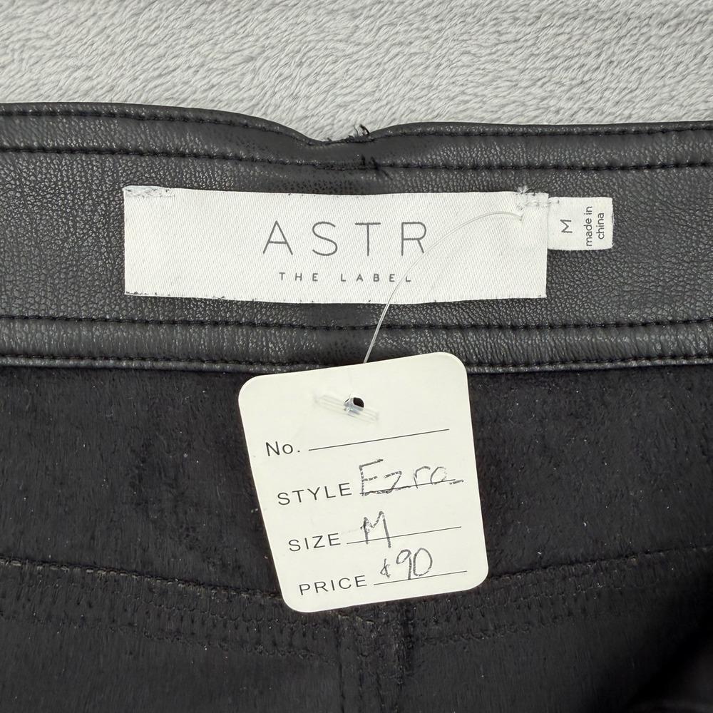ASTR the Label Ezra Black Faux Leather Mini Skirt Womens Size Medium - Picture 3 of 7